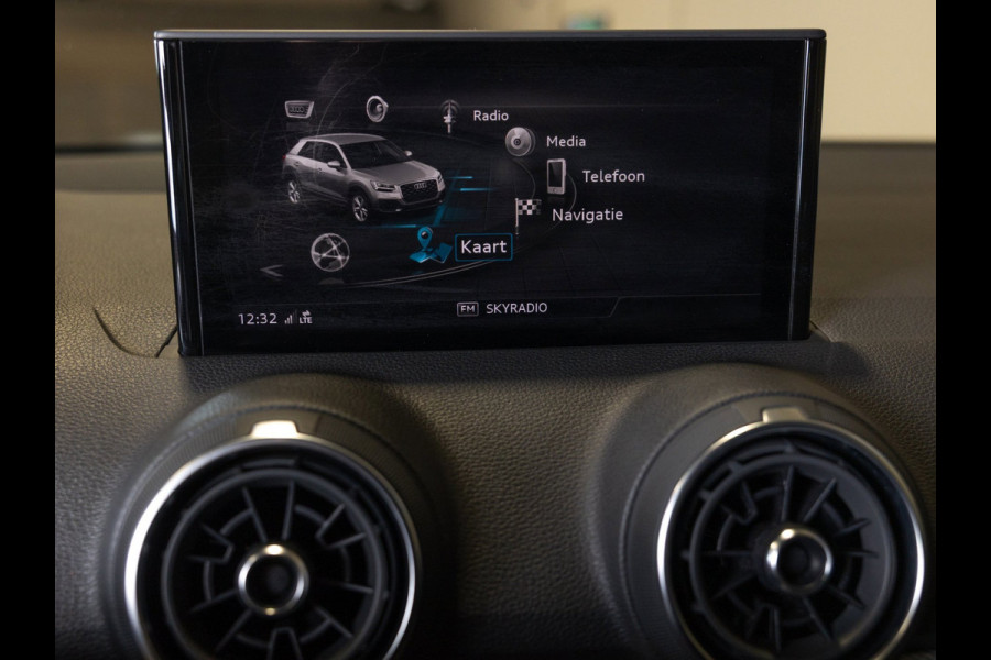 Audi Q2 35 TFSI Advanced edition / 150pk / Stoelverwarming / Adaptieve cruise control / Elektrische achterklep /