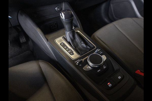 Audi Q2 35 TFSI Advanced edition / 150pk / Stoelverwarming / Adaptieve cruise control / Elektrische achterklep /