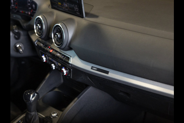 Audi Q2 35 TFSI Advanced edition / 150pk / Stoelverwarming / Adaptieve cruise control / Elektrische achterklep /