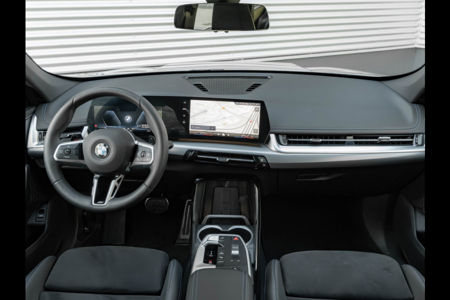 BMW X1 sDrive18i M-Sport - Camera - LED - Comfort Acces - Stoelverwarming