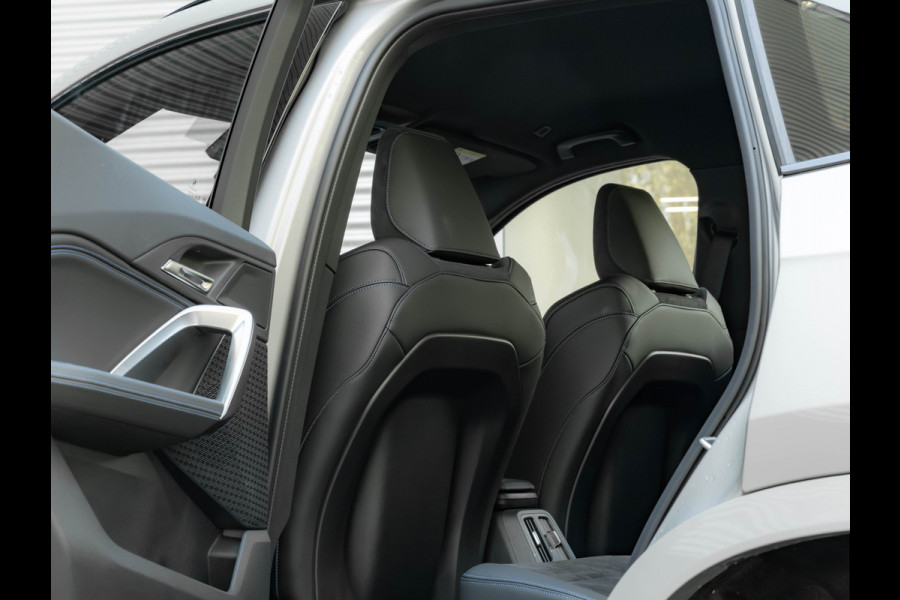 BMW X1 sDrive18i M-Sport - Camera - LED - Comfort Acces - Stoelverwarming