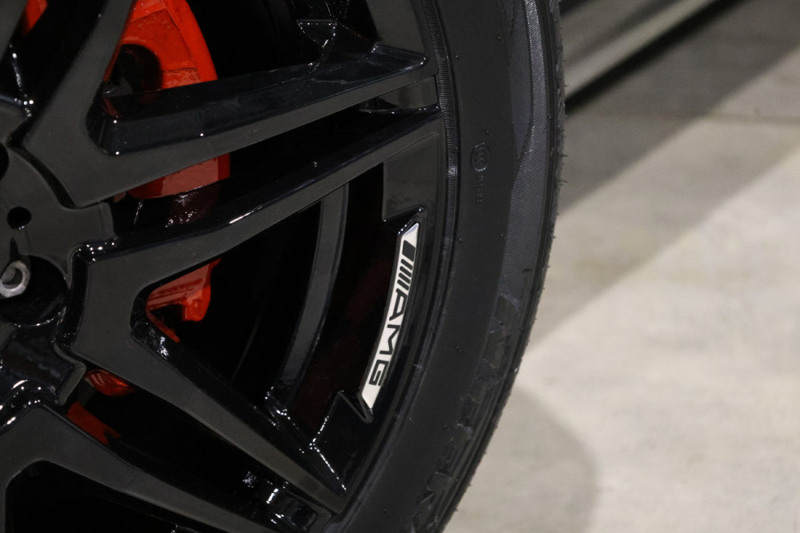 Mercedes-Benz Vito 119 CDI DC L3 XL | AMG | L+R Schuifdeur | Dubbel cabine | Navigatie | CarPlay | Camera | Lederen bekleding | Stoelverwarming | 2500 kg trekgewicht | Trekhaak | Multibeam Led | PDC V+A