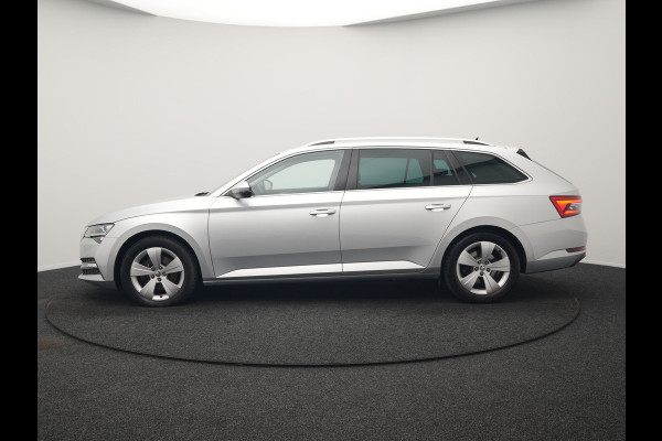 Škoda Superb Combi 1.4 TSI iV Business Edition PHEV 218pk Dealer O.H. | Adaptive Cruise | Camera | Voorstoelen Verwarmd | Apple Carplay | Crystal LED | Navigatie | Virtual Cockpit | DAB |