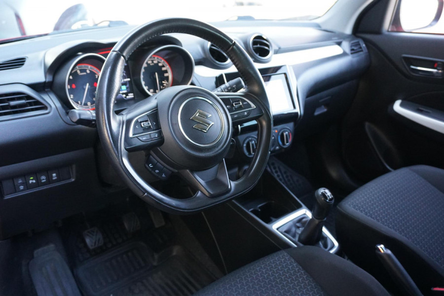Suzuki Swift 1.2 Select Smart Hybrid + DODEHOEK / CAMERA / PDC / STOELVERWARMING