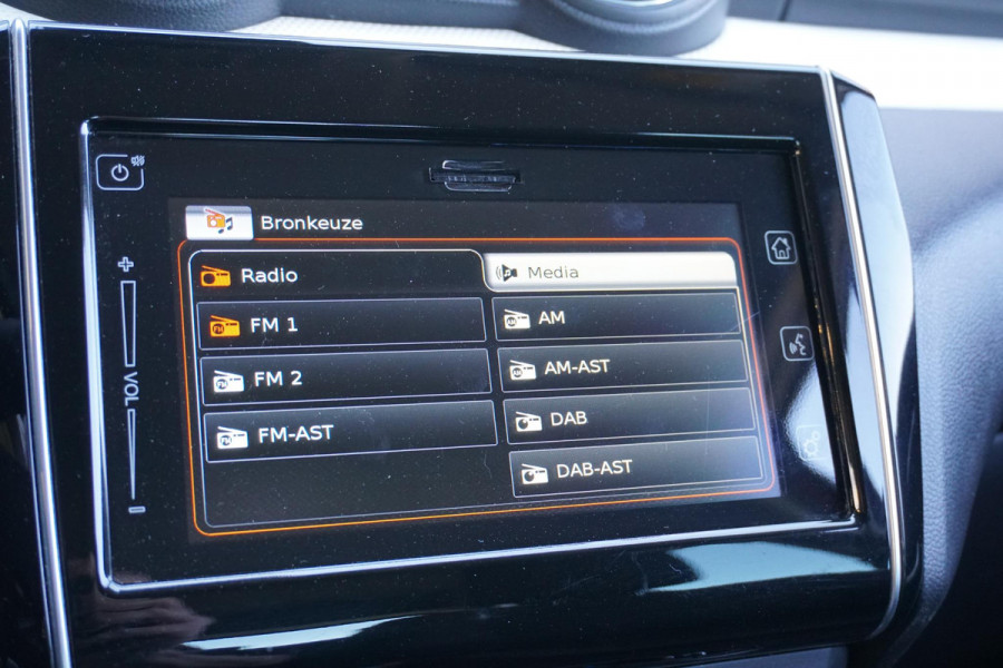 Suzuki Swift 1.2 Select Smart Hybrid + DODEHOEK / CAMERA / PDC / STOELVERWARMING