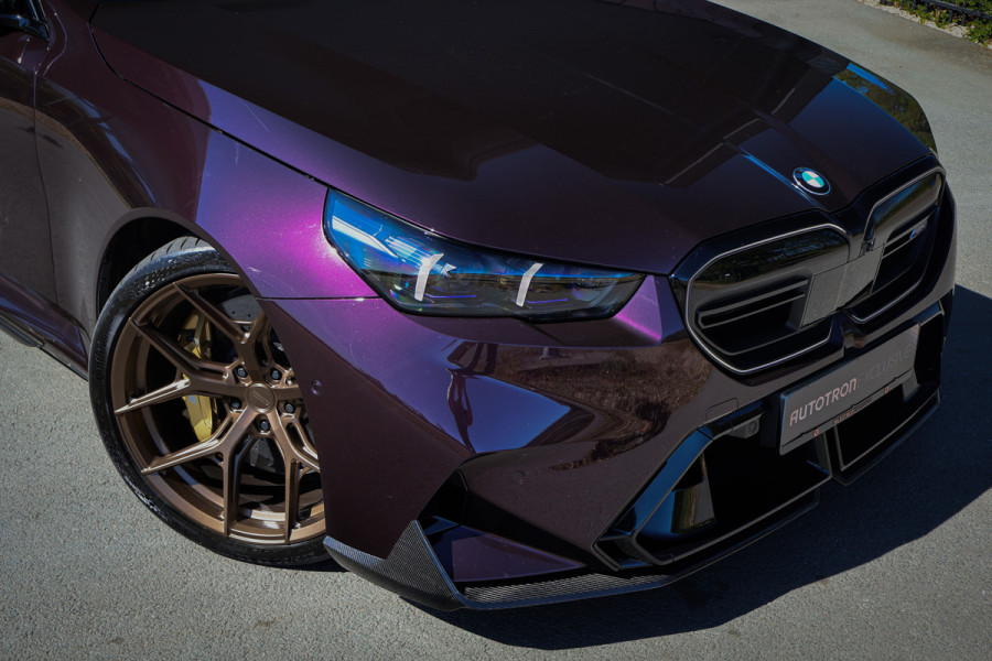 BMW M5-serie Touring M5 TOURING | AKRAPOVIC | VOSSEN VELGEN | KERAMISCH | FULL KLEUREN PPF | FULL CARBON EXTERIEUR M PERFORMANCE | 360 CAMERA | ACC |