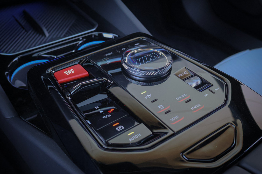 BMW M5-serie Touring M5 TOURING | AKRAPOVIC | VOSSEN VELGEN | KERAMISCH | FULL KLEUREN PPF | FULL CARBON EXTERIEUR M PERFORMANCE | 360 CAMERA | ACC |