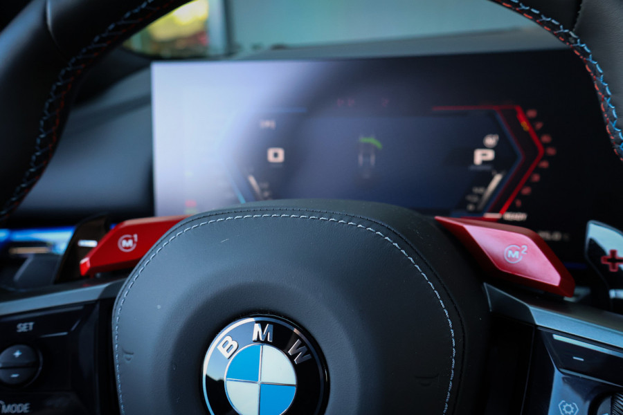 BMW M5-serie Touring M5 TOURING | AKRAPOVIC | VOSSEN VELGEN | KERAMISCH | FULL KLEUREN PPF | FULL CARBON EXTERIEUR M PERFORMANCE | 360 CAMERA | ACC |