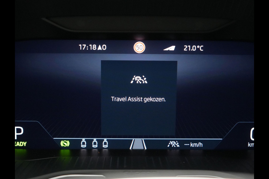 Škoda Superb Combi 1.4 TSI iV Business Edition PHEV 218pk Dealer O.H. | Adaptive Cruise | Camera | Voorstoelen Verwarmd | Apple Carplay | Crystal LED | Navigatie | Virtual Cockpit | DAB |