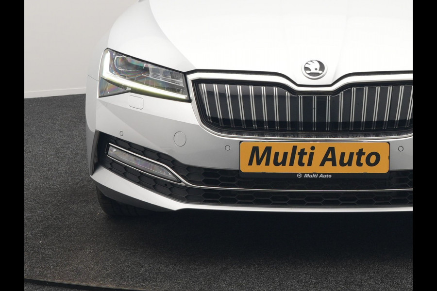 Škoda Superb Combi 1.4 TSI iV Business Edition PHEV 218pk Dealer O.H. | Adaptive Cruise | Camera | Voorstoelen Verwarmd | Apple Carplay | Crystal LED | Navigatie | Virtual Cockpit | DAB |
