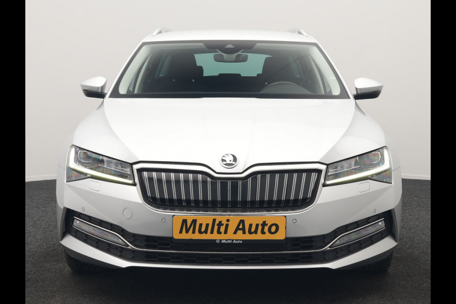 Škoda Superb Combi 1.4 TSI iV Business Edition PHEV 218pk Dealer O.H. | Adaptive Cruise | Camera | Voorstoelen Verwarmd | Apple Carplay | Crystal LED | Navigatie | Virtual Cockpit | DAB |