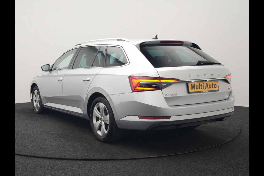 Škoda Superb Combi 1.4 TSI iV Business Edition PHEV 218pk Dealer O.H. | Adaptive Cruise | Camera | Voorstoelen Verwarmd | Apple Carplay | Crystal LED | Navigatie | Virtual Cockpit | DAB |