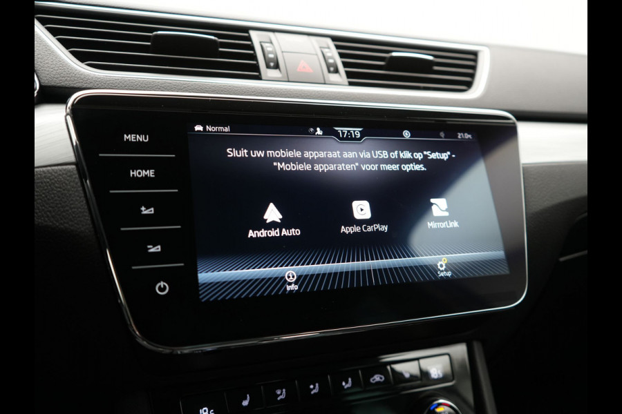 Škoda Superb Combi 1.4 TSI iV Business Edition PHEV 218pk Dealer O.H. | Adaptive Cruise | Camera | Voorstoelen Verwarmd | Apple Carplay | Crystal LED | Navigatie | Virtual Cockpit | DAB |