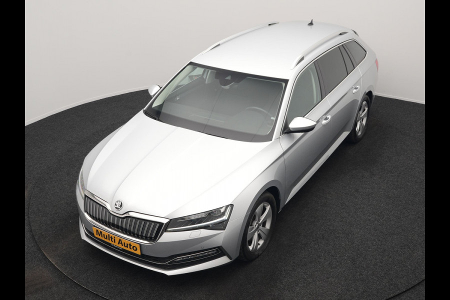 Škoda Superb Combi 1.4 TSI iV Business Edition PHEV 218pk Dealer O.H. | Adaptive Cruise | Camera | Voorstoelen Verwarmd | Apple Carplay | Crystal LED | Navigatie | Virtual Cockpit | DAB |