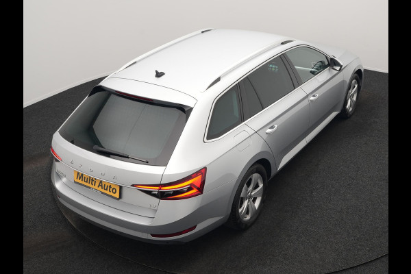 Škoda Superb Combi 1.4 TSI iV Business Edition PHEV 218pk Dealer O.H. | Adaptive Cruise | Camera | Voorstoelen Verwarmd | Apple Carplay | Crystal LED | Navigatie | Virtual Cockpit | DAB |
