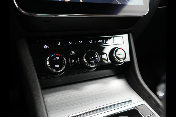 Škoda Superb Combi 1.4 TSI iV Business Edition PHEV 218pk Dealer O.H. | Adaptive Cruise | Camera | Voorstoelen Verwarmd | Apple Carplay | Crystal LED | Navigatie | Virtual Cockpit | DAB |