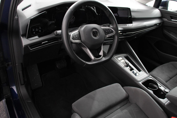 Volkswagen Golf 1.5 eTSI DSG Style 150 Pk Adaptive Cruise Control Camera Stoel/Stuurverwarming Navigatie Digital Cockpit Massage/Memory Bestuurderstoel