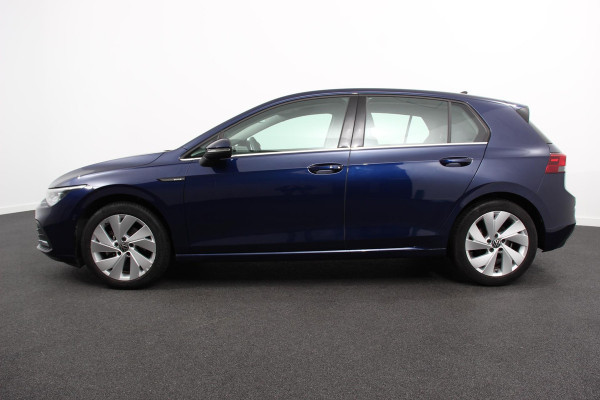 Volkswagen Golf 1.5 eTSI DSG Style 150 Pk Adaptive Cruise Control Camera Stoel/Stuurverwarming Navigatie Digital Cockpit Massage/Memory Bestuurderstoel