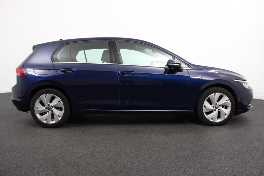 Volkswagen Golf 1.5 eTSI DSG Style 150 Pk Adaptive Cruise Control Camera Stoel/Stuurverwarming Navigatie Digital Cockpit Massage/Memory Bestuurderstoel
