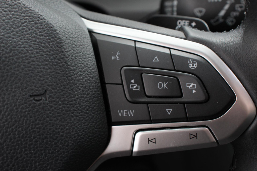 Volkswagen Golf 1.5 eTSI DSG Style 150 Pk Adaptive Cruise Control Camera Stoel/Stuurverwarming Navigatie Digital Cockpit Massage/Memory Bestuurderstoel