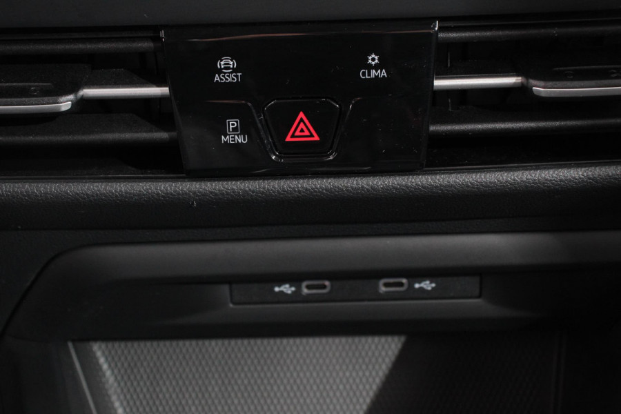 Volkswagen Golf 1.5 eTSI DSG Style 150 Pk Adaptive Cruise Control Camera Stoel/Stuurverwarming Navigatie Digital Cockpit Massage/Memory Bestuurderstoel