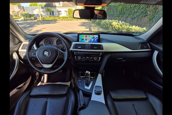 BMW 3 Serie Touring 320i LCI Apple CarPlay Adaptieve Cruise Camera Sport Stoelen KeyLess Lm Velgen Corporate Lease Executive