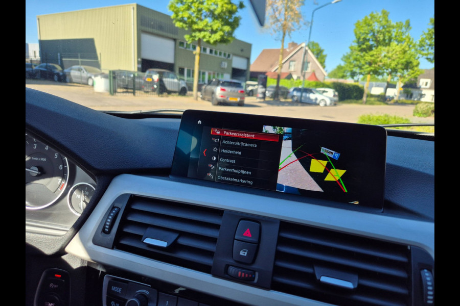 BMW 3 Serie Touring 320i LCI Apple CarPlay Adaptieve Cruise Camera Sport Stoelen KeyLess Lm Velgen Corporate Lease Executive