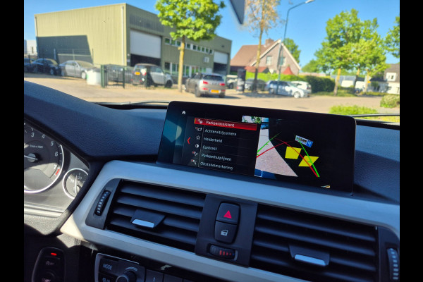BMW 3 Serie Touring 320i LCI Apple CarPlay Adaptieve Cruise Camera Sport Stoelen KeyLess Lm Velgen Corporate Lease Executive