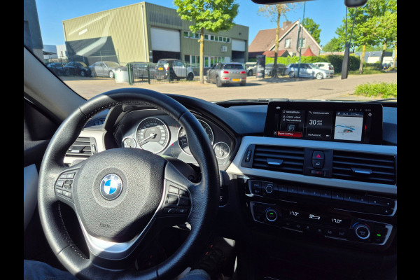 BMW 3 Serie Touring 320i LCI Apple CarPlay Adaptieve Cruise Camera Sport Stoelen KeyLess Lm Velgen Corporate Lease Executive