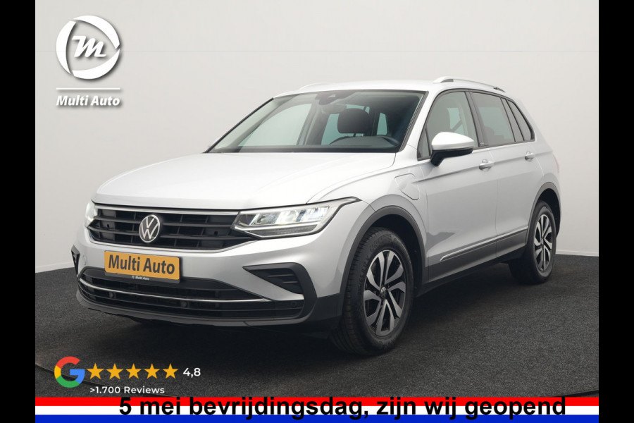 Volkswagen Tiguan 1.4 TSI eHybrid Active PHEV 245pk Dealer O.H. | Trekhaak Af Fabriek | Adaptive Cruise | Camera | Stoelen & Stuur Verwarmd | Apple Carplay | Navigatie | Virtual Cockpit | DAB | Plug In Hybrid |