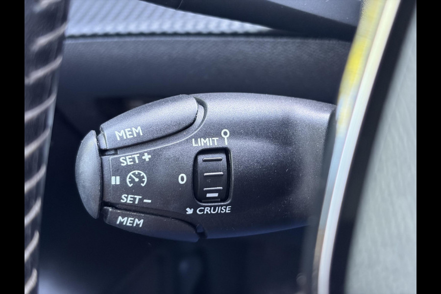 Peugeot 208 1.2 PureTech Blue Lease Active 2e Eigenaar,Navi,D-riem vv 07-2025,Pdc,Clima,Cruise,Rijstrooksensor,N.A.P,Bj 12-2019,Apk tot 08-2027