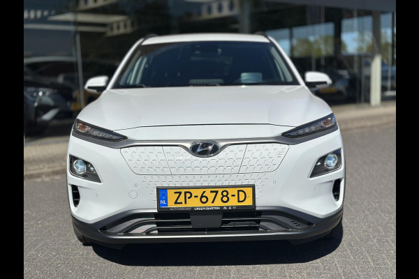 Hyundai Kona EV Premium 64 kWh | SOH: 96,8% | Leder | LED | Camera | Blindspot | Lage km-stand! |
