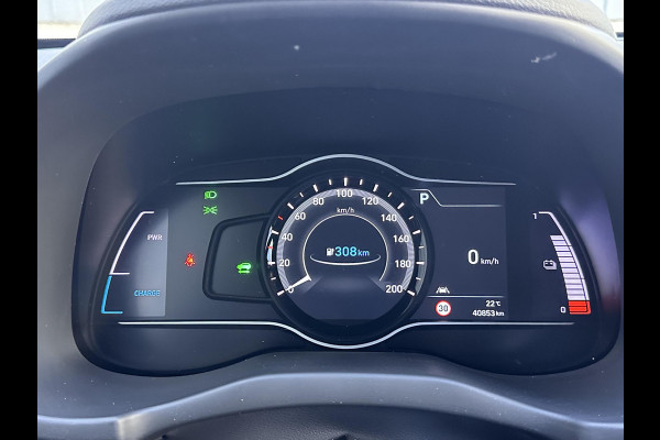 Hyundai Kona EV Premium 64 kWh | SOH: 96,8% | Leder | LED | Camera | Blindspot | Lage km-stand! |