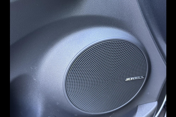 Hyundai Kona EV Premium 64 kWh | SOH: 96,8% | Leder | LED | Camera | Blindspot | Lage km-stand! |