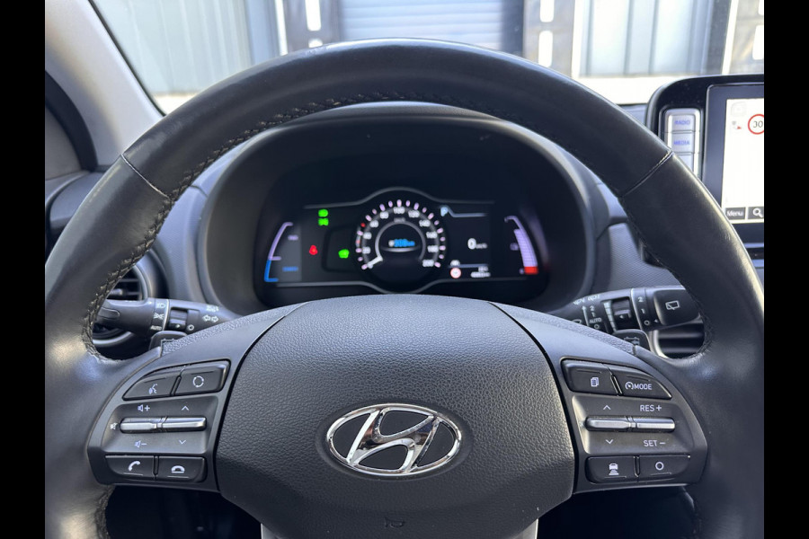 Hyundai Kona EV Premium 64 kWh | SOH: 96,8% | Leder | LED | Camera | Blindspot | Lage km-stand! |