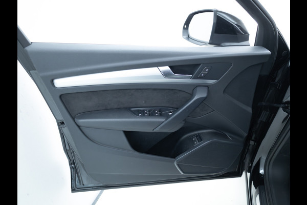 Audi Q5 50 TFSI e quattro S edition | Stoelverwarming | Trekhaak | El.achterklep | Navigatie | 360 camera Cruise-control, All-season, Climate-control