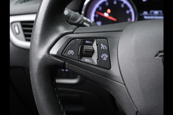Opel Astra 1.2 Edition Sport (APPLE CARPLAY,NAVI,CAMERA,PDC,CRUISE,GETINT,TREKHAAK,SPORTSTOELEN,LM VELGEN,NETTE STAAT)