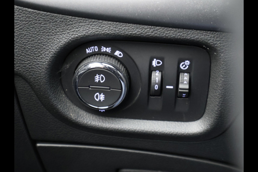 Opel Astra 1.2 Edition Sport (APPLE CARPLAY,NAVI,CAMERA,PDC,CRUISE,GETINT,TREKHAAK,SPORTSTOELEN,LM VELGEN,NETTE STAAT)