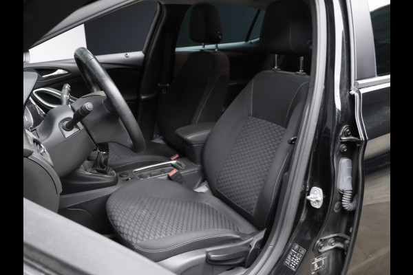 Opel Astra 1.2 Edition Sport (APPLE CARPLAY,NAVI,CAMERA,PDC,CRUISE,GETINT,TREKHAAK,SPORTSTOELEN,LM VELGEN,NETTE STAAT)