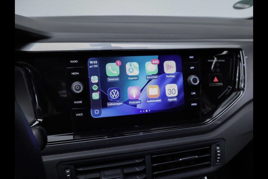 Volkswagen Polo 1.0 Comfortline Sport (APPLE CARPLAY,NAVI,PDC,CRUISE,LED,GETINT,TREKHAAK,SPORTSTOELEN,NETTE STAAT)