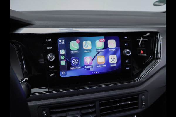 Volkswagen Polo 1.0 Comfortline Sport (APPLE CARPLAY,NAVI,PDC,CRUISE,LED,GETINT,TREKHAAK,SPORTSTOELEN,NETTE STAAT)