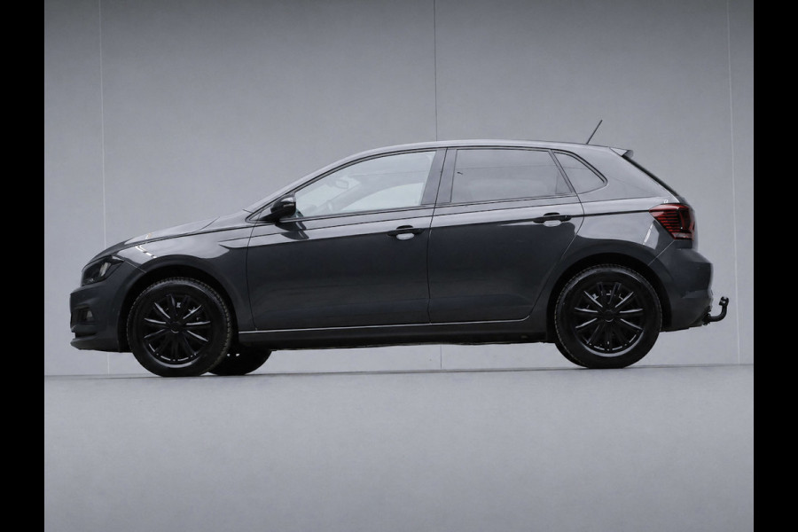 Volkswagen Polo 1.0 Comfortline Sport (APPLE CARPLAY,NAVI,PDC,CRUISE,LED,GETINT,TREKHAAK,SPORTSTOELEN,NETTE STAAT)