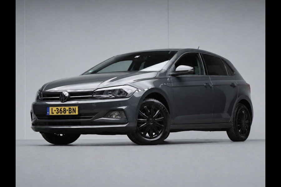 Volkswagen Polo 1.0 Comfortline Sport (APPLE CARPLAY,NAVI,PDC,CRUISE,LED,GETINT,TREKHAAK,SPORTSTOELEN,NETTE STAAT)