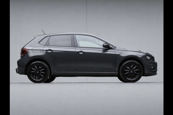 Volkswagen Polo 1.0 Comfortline Sport (APPLE CARPLAY,NAVI,PDC,CRUISE,LED,GETINT,TREKHAAK,SPORTSTOELEN,NETTE STAAT)