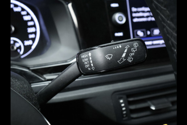 Volkswagen Polo 1.0 Comfortline Sport (APPLE CARPLAY,NAVI,PDC,CRUISE,LED,GETINT,TREKHAAK,SPORTSTOELEN,NETTE STAAT)