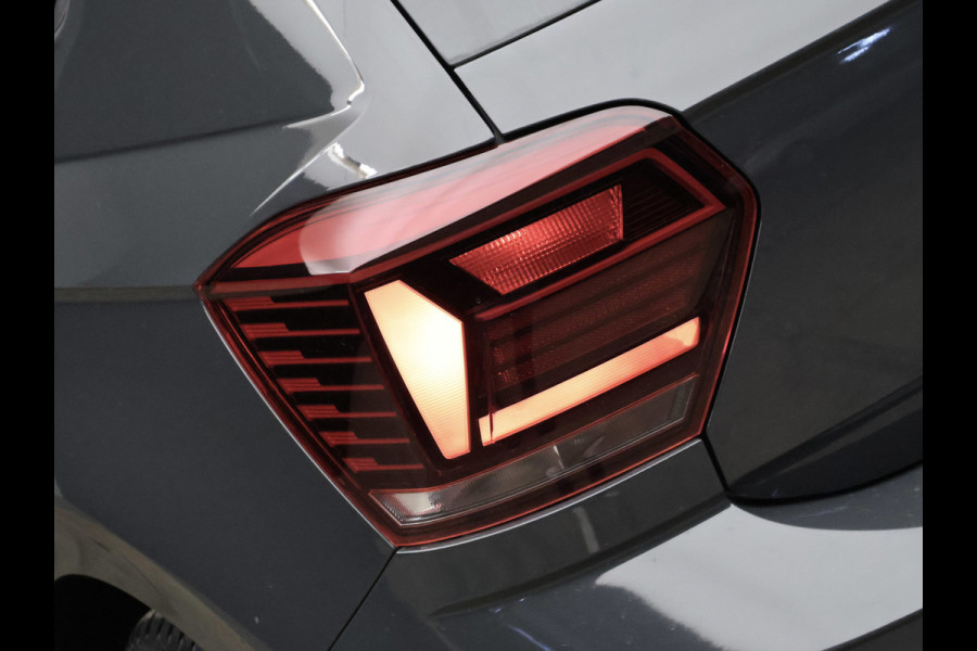 Volkswagen Polo 1.0 Comfortline Sport (APPLE CARPLAY,NAVI,PDC,CRUISE,LED,GETINT,TREKHAAK,SPORTSTOELEN,NETTE STAAT)