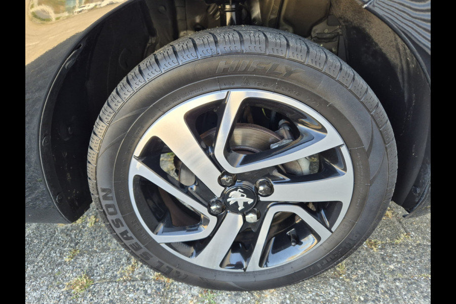 Peugeot 108 1.0 e-VTi Allure ,Airco,cruise,achteruitrijcamera,navigatie executive edition