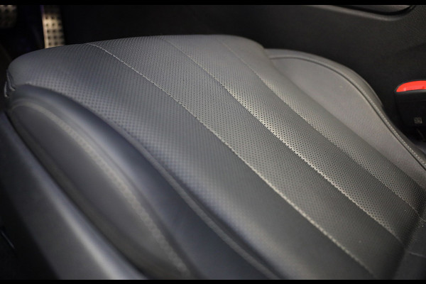 Mercedes-Benz CLE Coupé 300 e AMG 53 Look / Massage / Burmester / Head Up / 360 Camera / Acc / Elek Stoelen / Open Pano / 20
