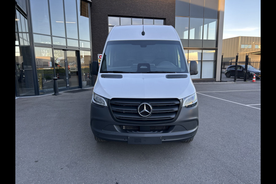 Mercedes-Benz Sprinter 317 CDI L3 H2 Pro LED / MBUX / Navigatie / Camera / Parkeersensoren / Cruise control / Airco / 270 Graden achterdeuren