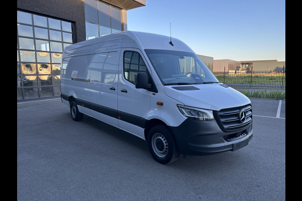 Mercedes-Benz Sprinter 317 CDI L3 H2 Pro LED / MBUX / Navigatie / Camera / Parkeersensoren / Cruise control / Airco / 270 Graden achterdeuren
